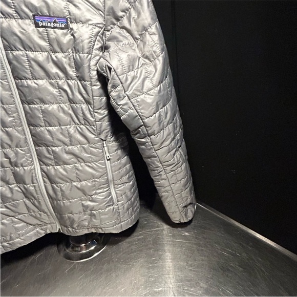 Patagonia Silver Puffer Jacket - Picture 8 of 8